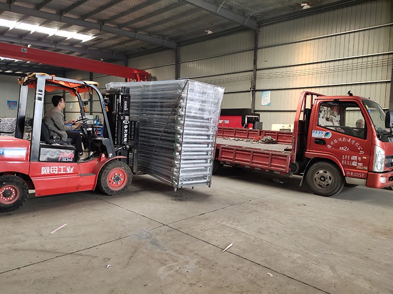 蒸汽換熱器發(fā)貨現場